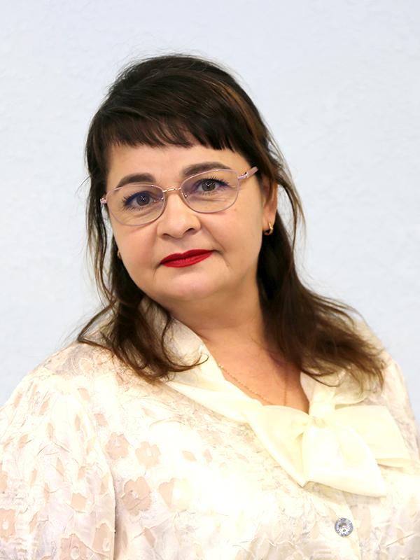 Маханова Лариса Васильевна.